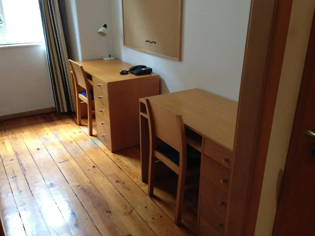 Spru Lisbon Summer Accommodation 0*,