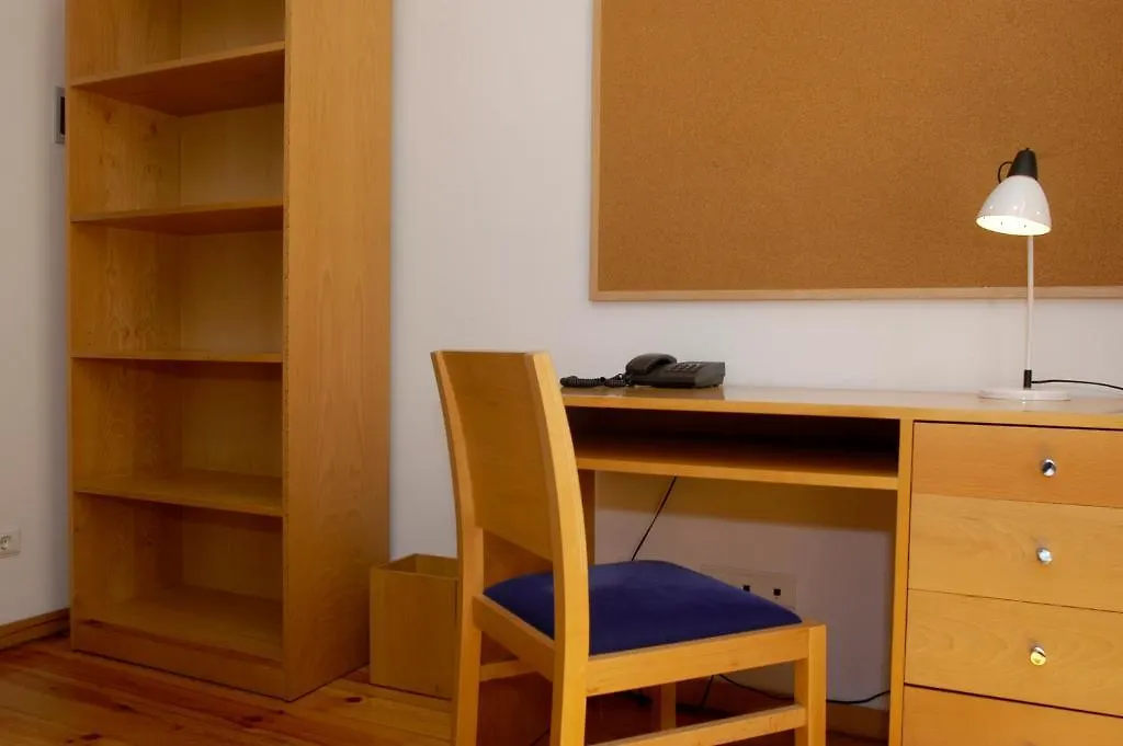 Spru Lisbon Summer Accommodation