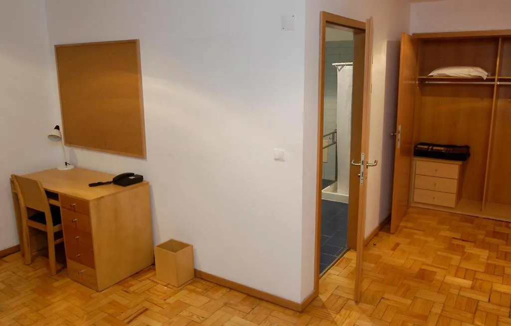 Spru Lisbon Summer Accommodation 0*,  Portugal
