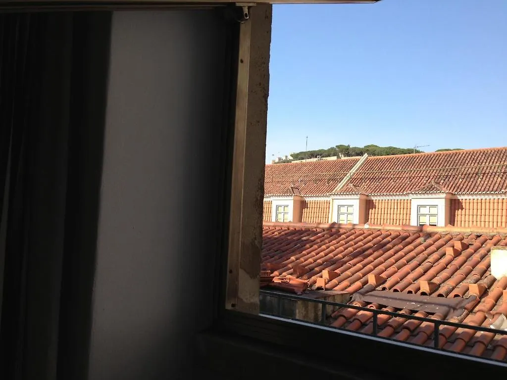 Spru Lisbon Summer Accommodation Hostal