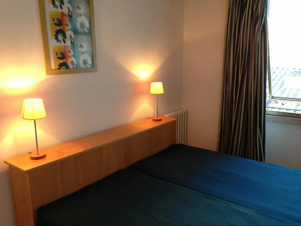 Spru Lisbon Summer Accommodation Portugal