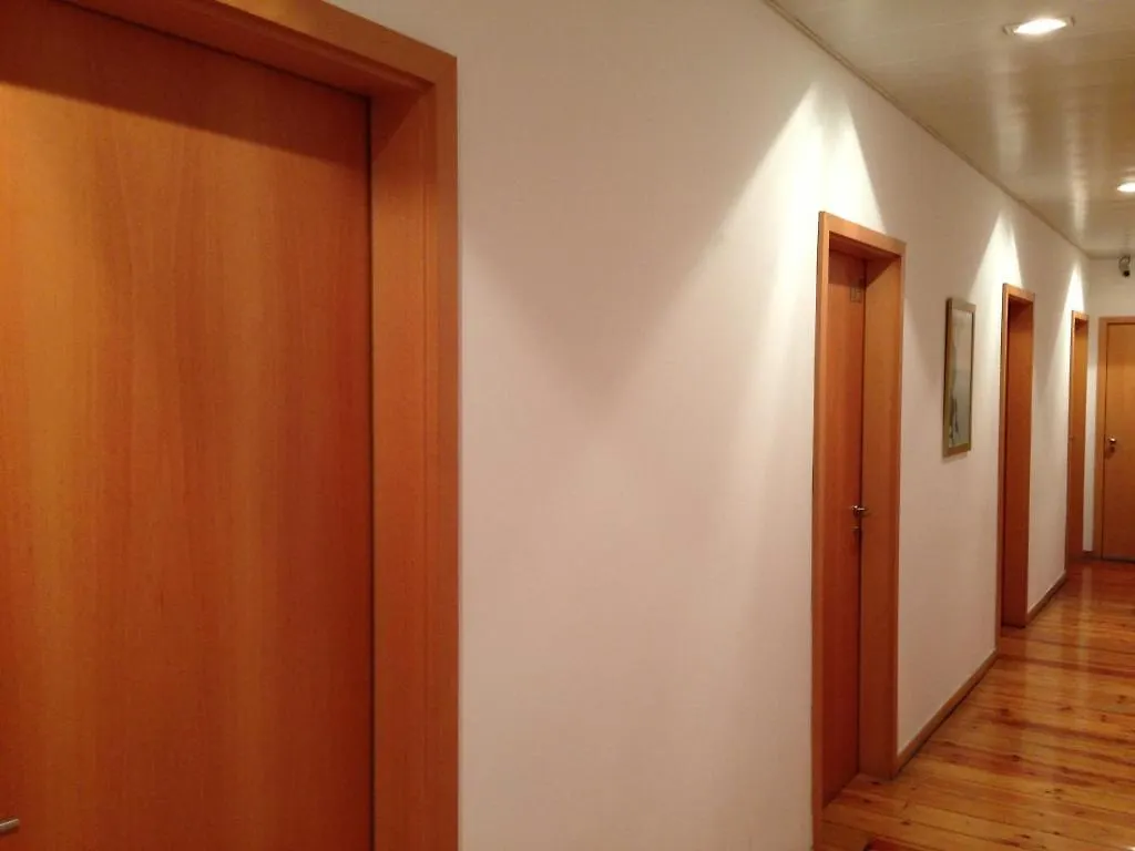Hostal Spru Lisbon Summer Accommodation